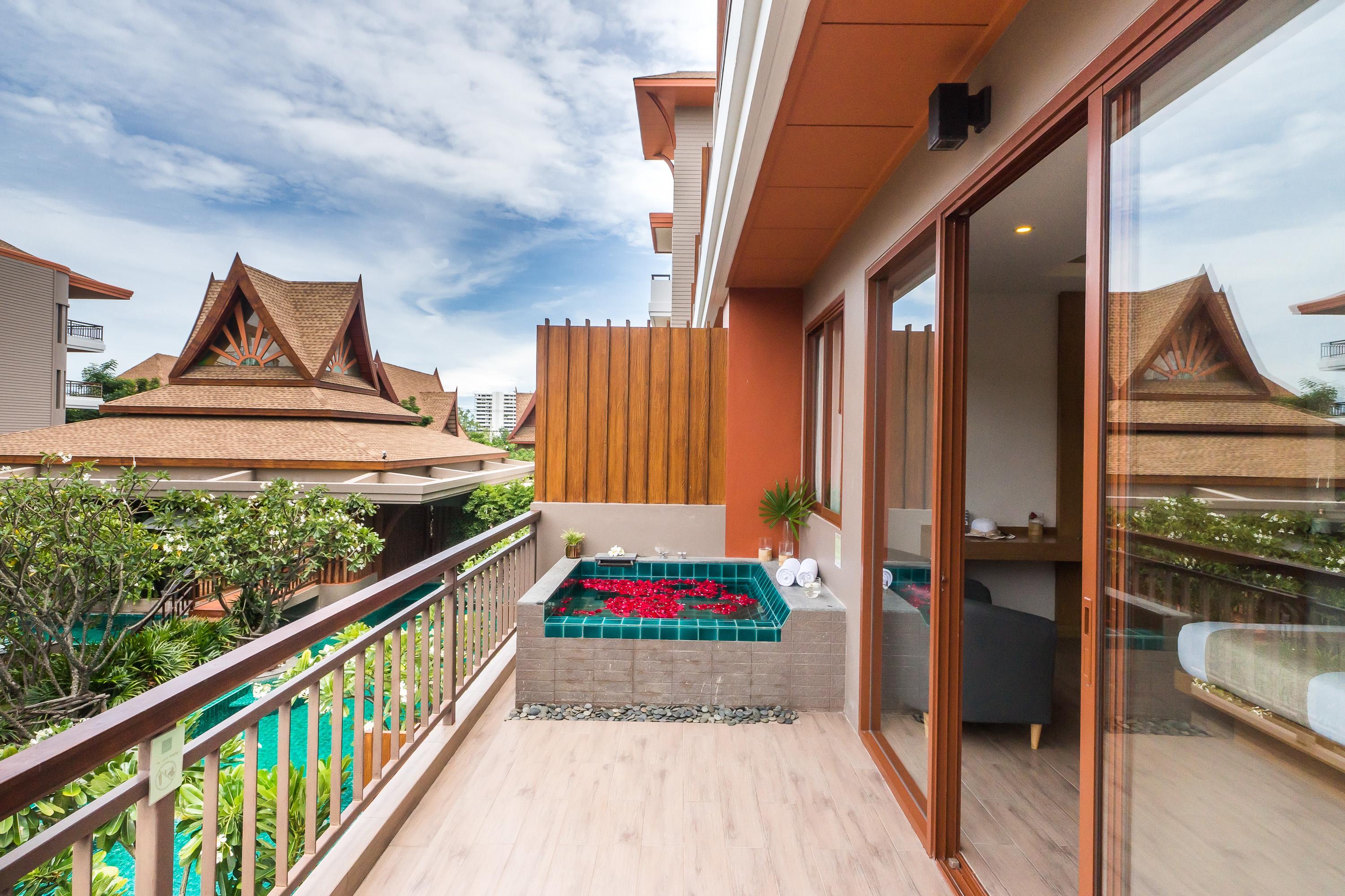 Ayrest Hua Hin Hotel Bagian luar foto