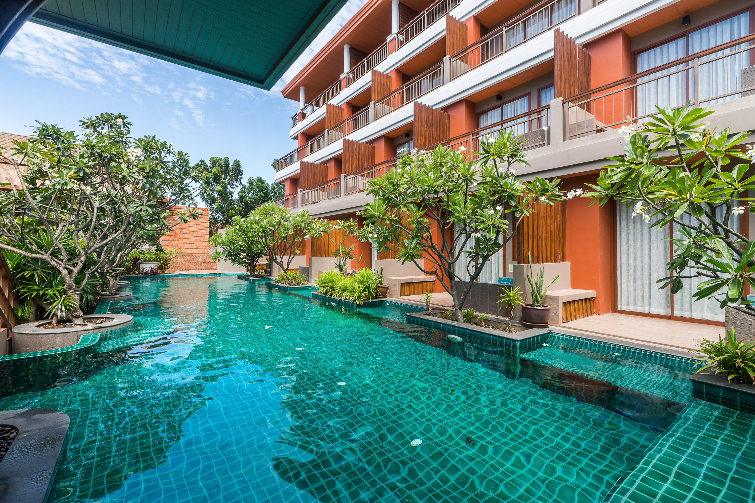 Ayrest Hua Hin Hotel Bagian luar foto