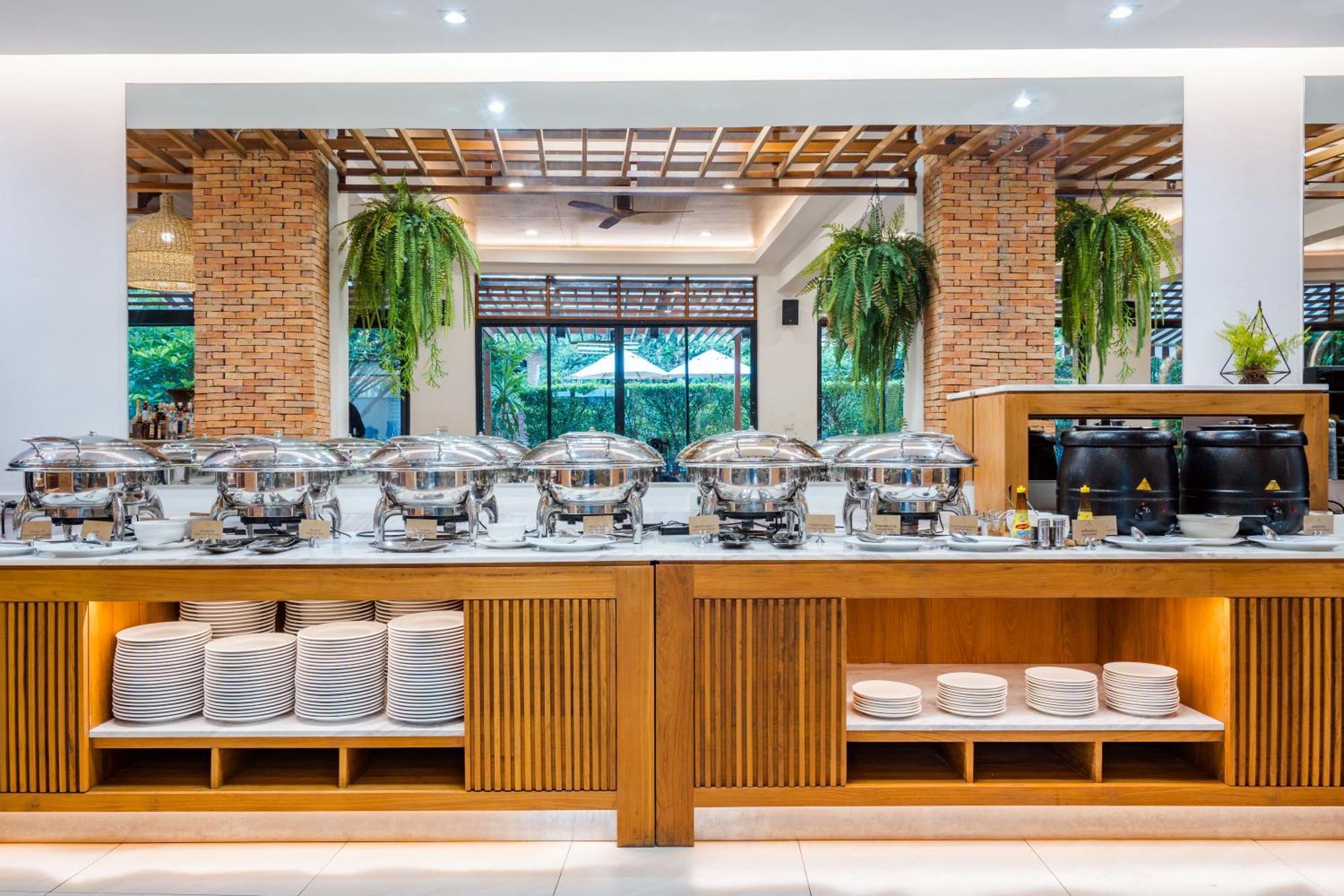 Ayrest Hua Hin Hotel Bagian luar foto