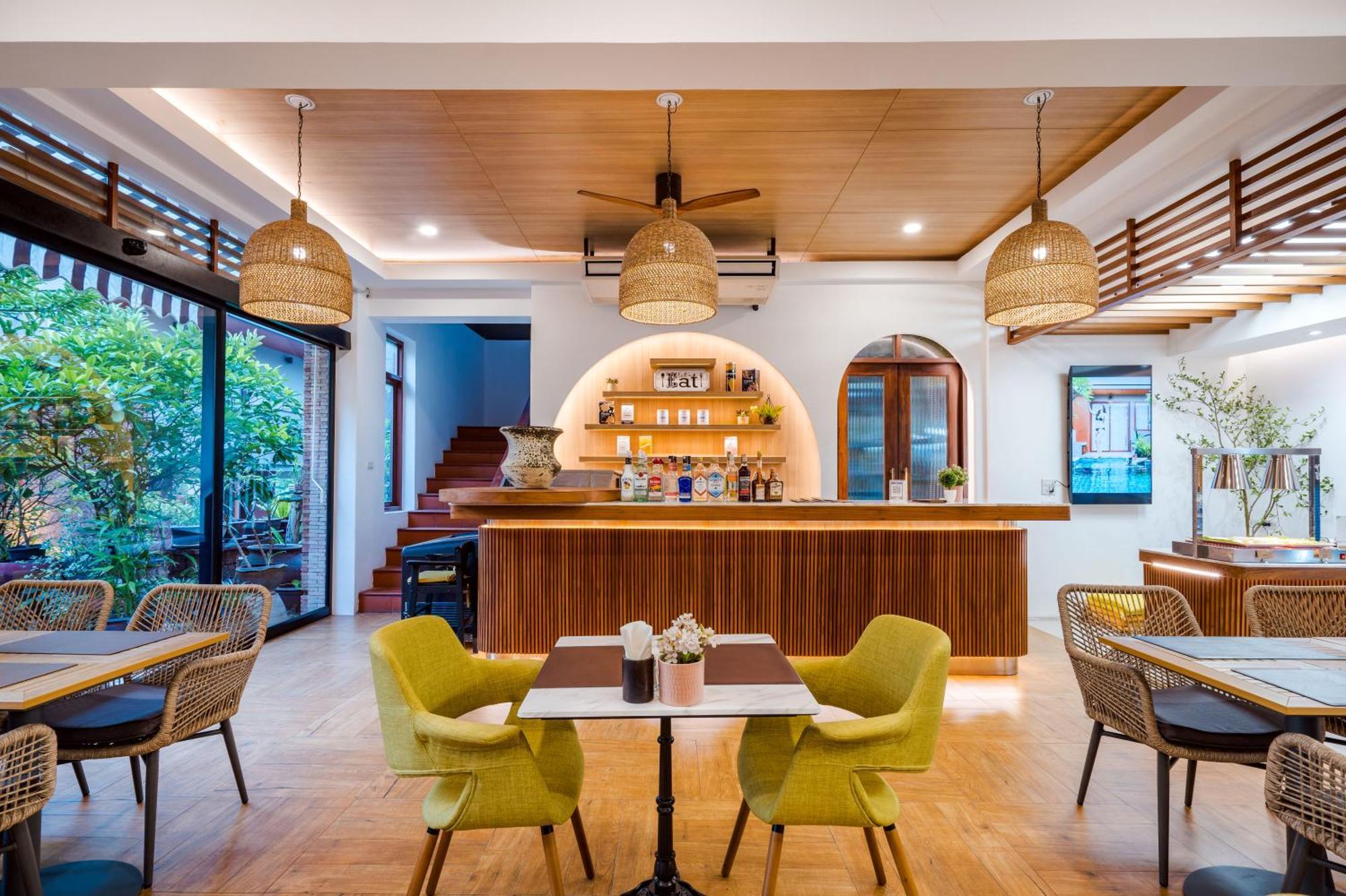 Ayrest Hua Hin Hotel Bagian luar foto