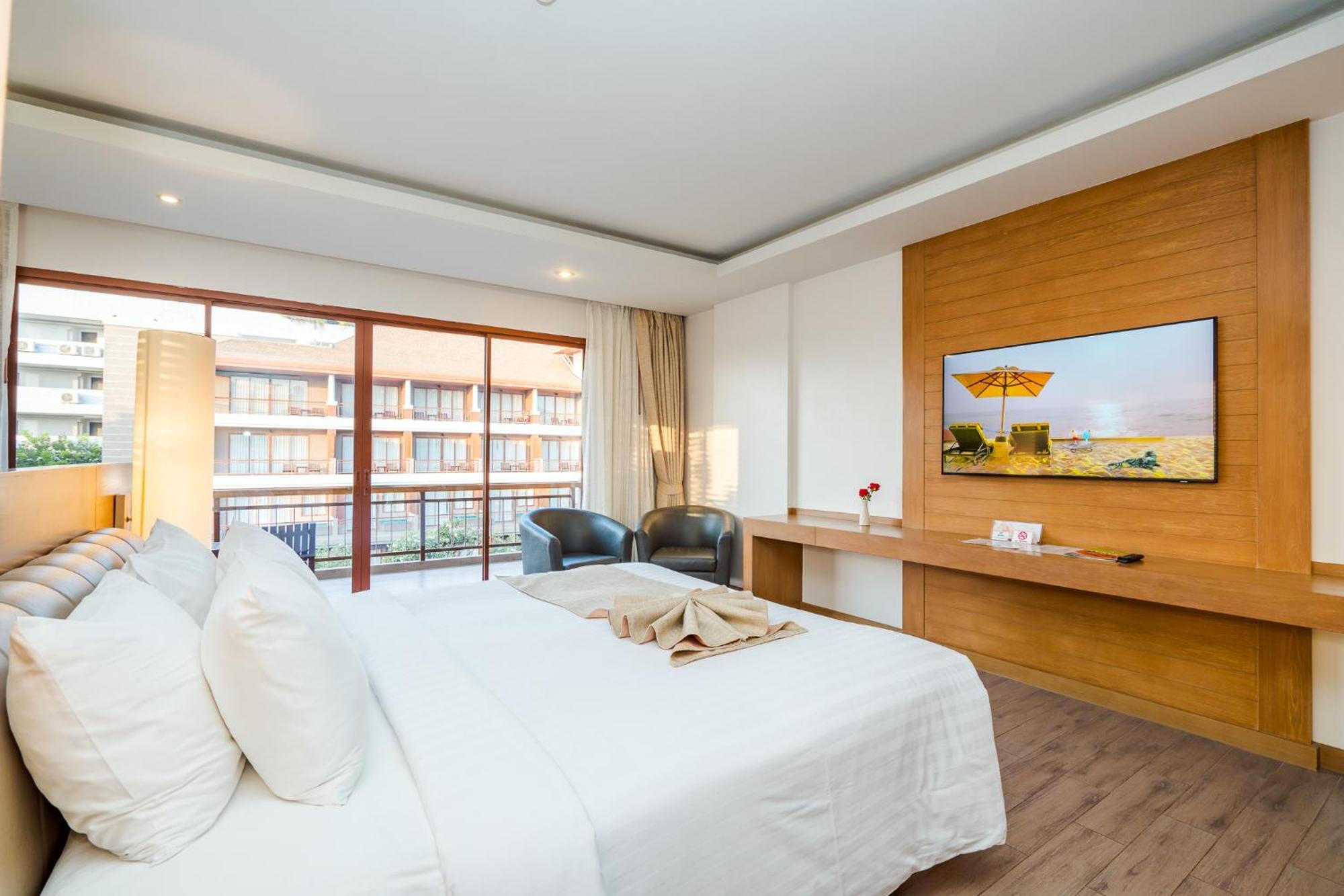 Ayrest Hua Hin Hotel Bagian luar foto