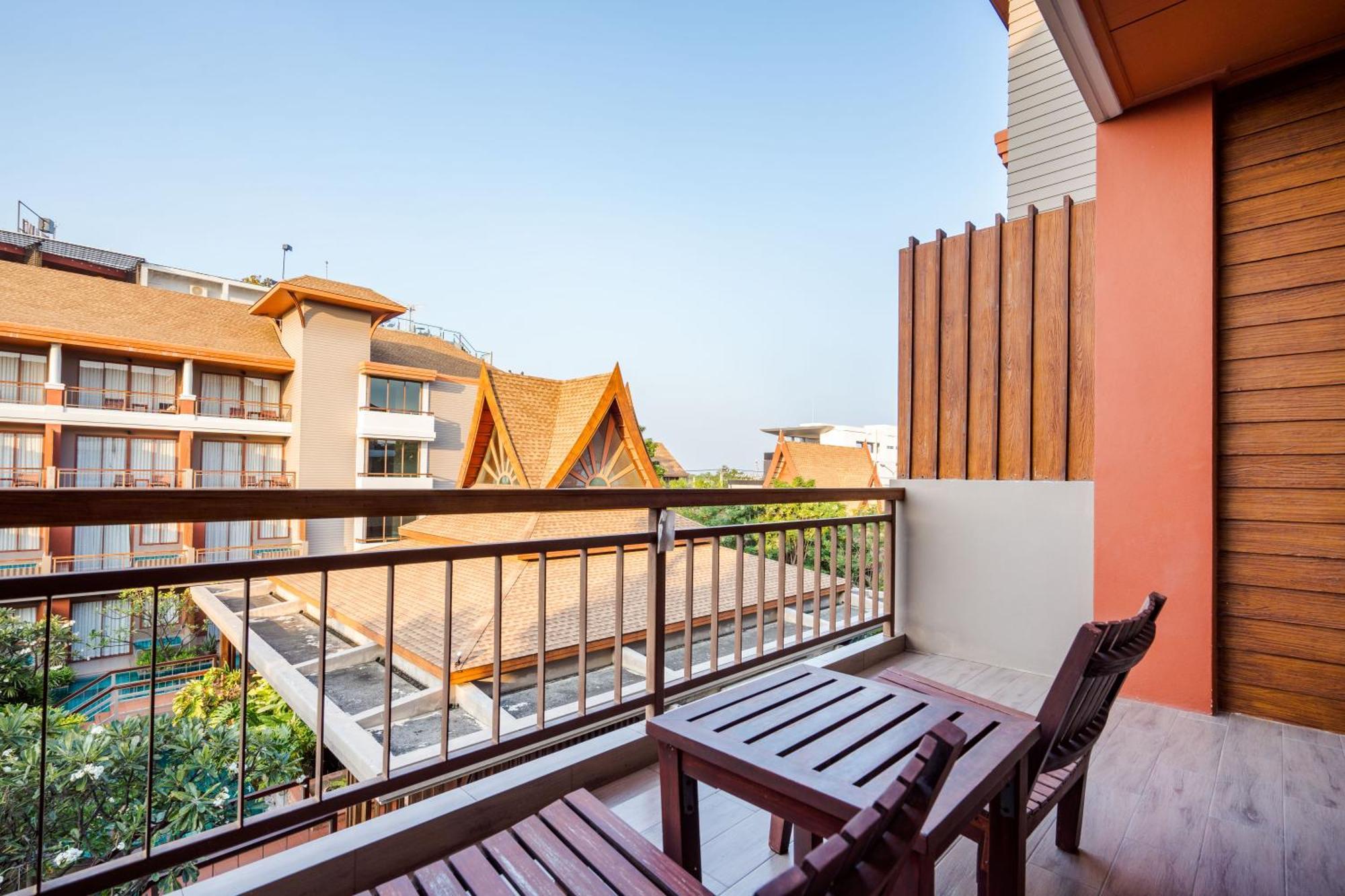 Ayrest Hua Hin Hotel Bagian luar foto