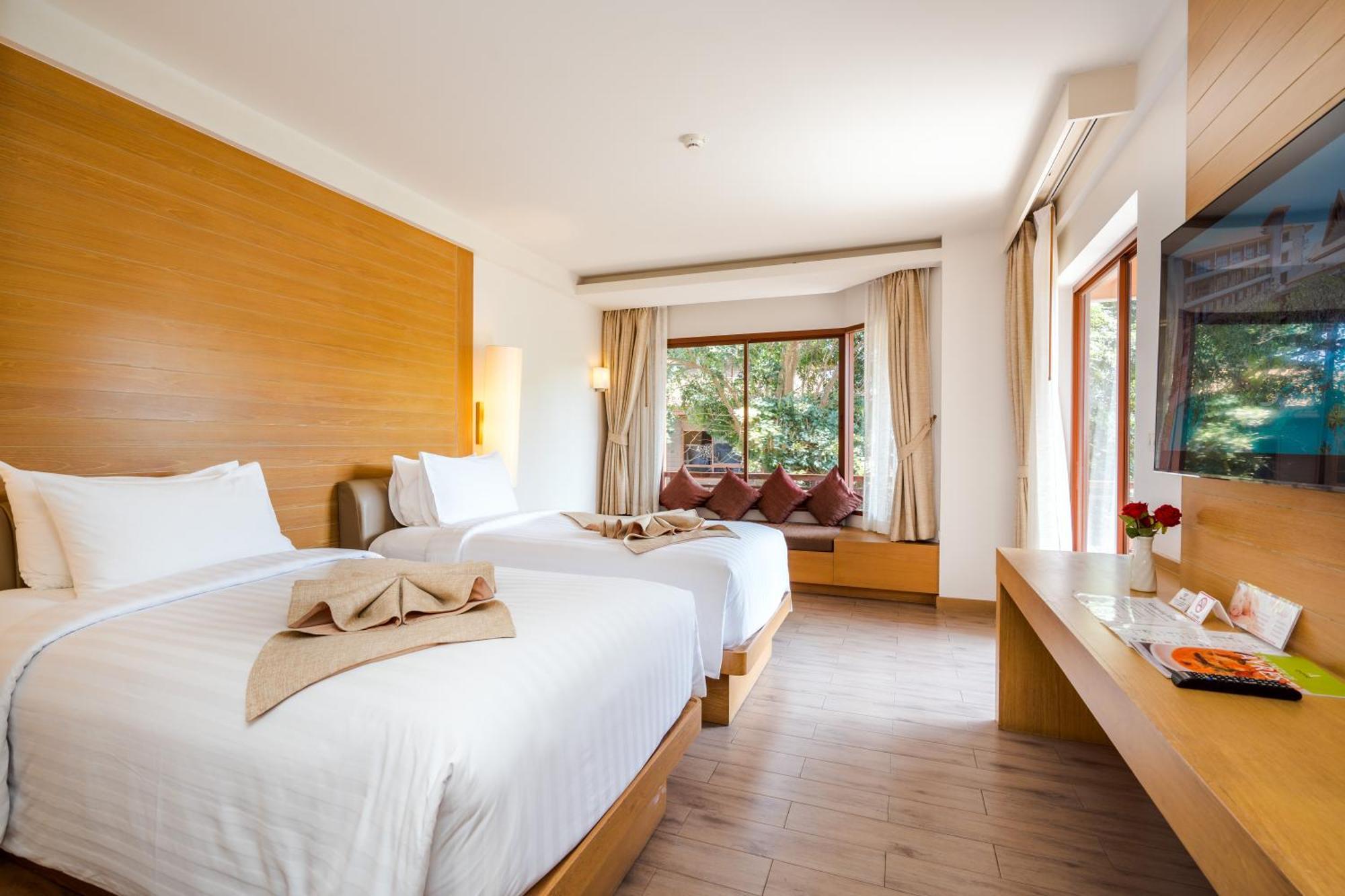 Ayrest Hua Hin Hotel Bagian luar foto